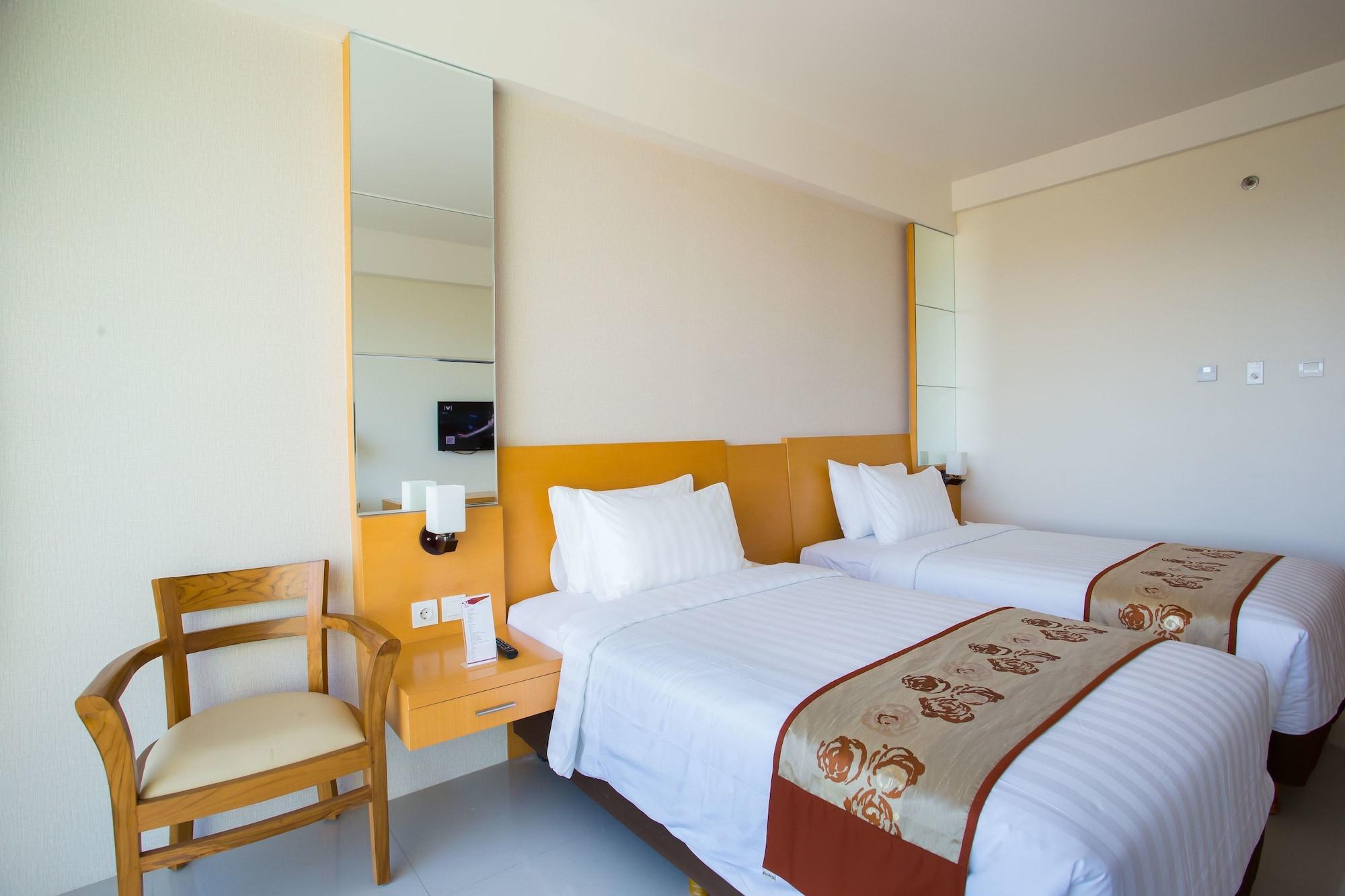 Golden Palace Hotel Lombok Mataram Exterior photo