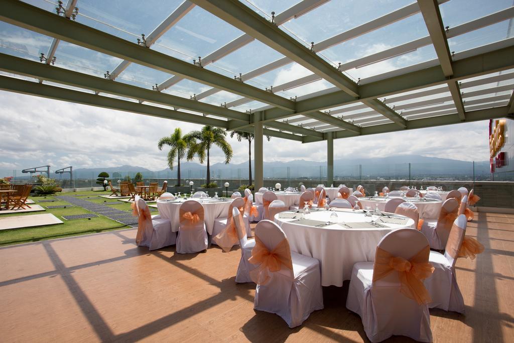 Golden Palace Hotel Lombok Mataram Exterior photo