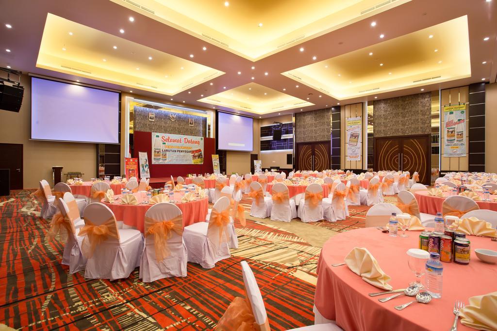 Golden Palace Hotel Lombok Mataram Exterior photo