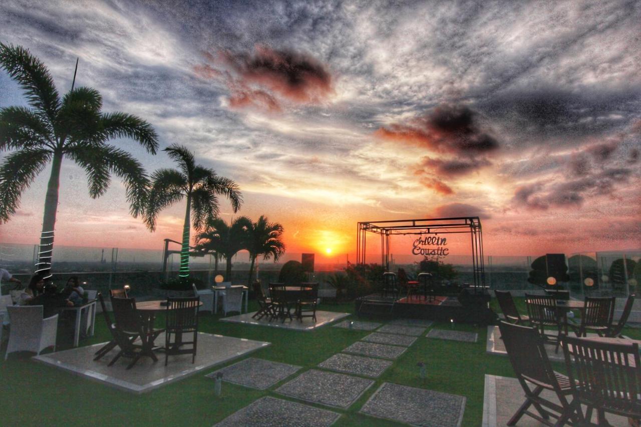 Golden Palace Hotel Lombok Mataram Exterior photo